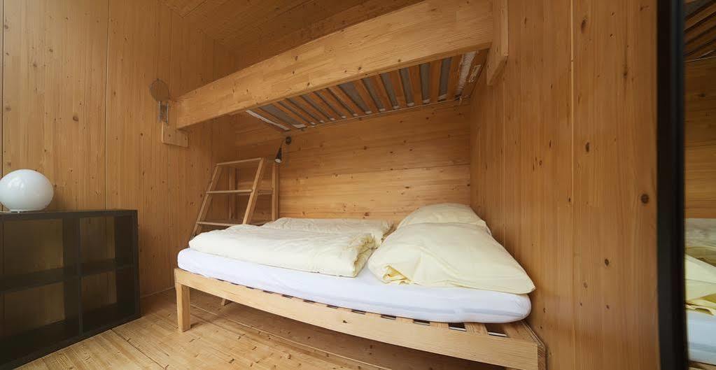 Easy Lodges Берлин Екстериор снимка